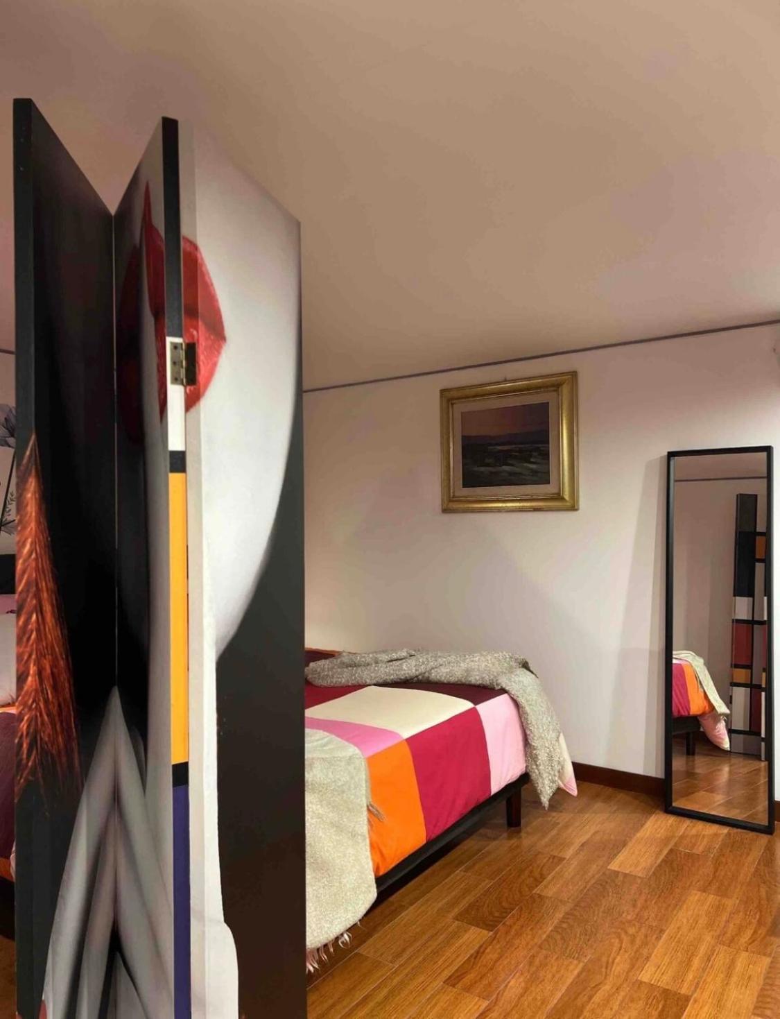Ann' Amari Amaranto Naples
